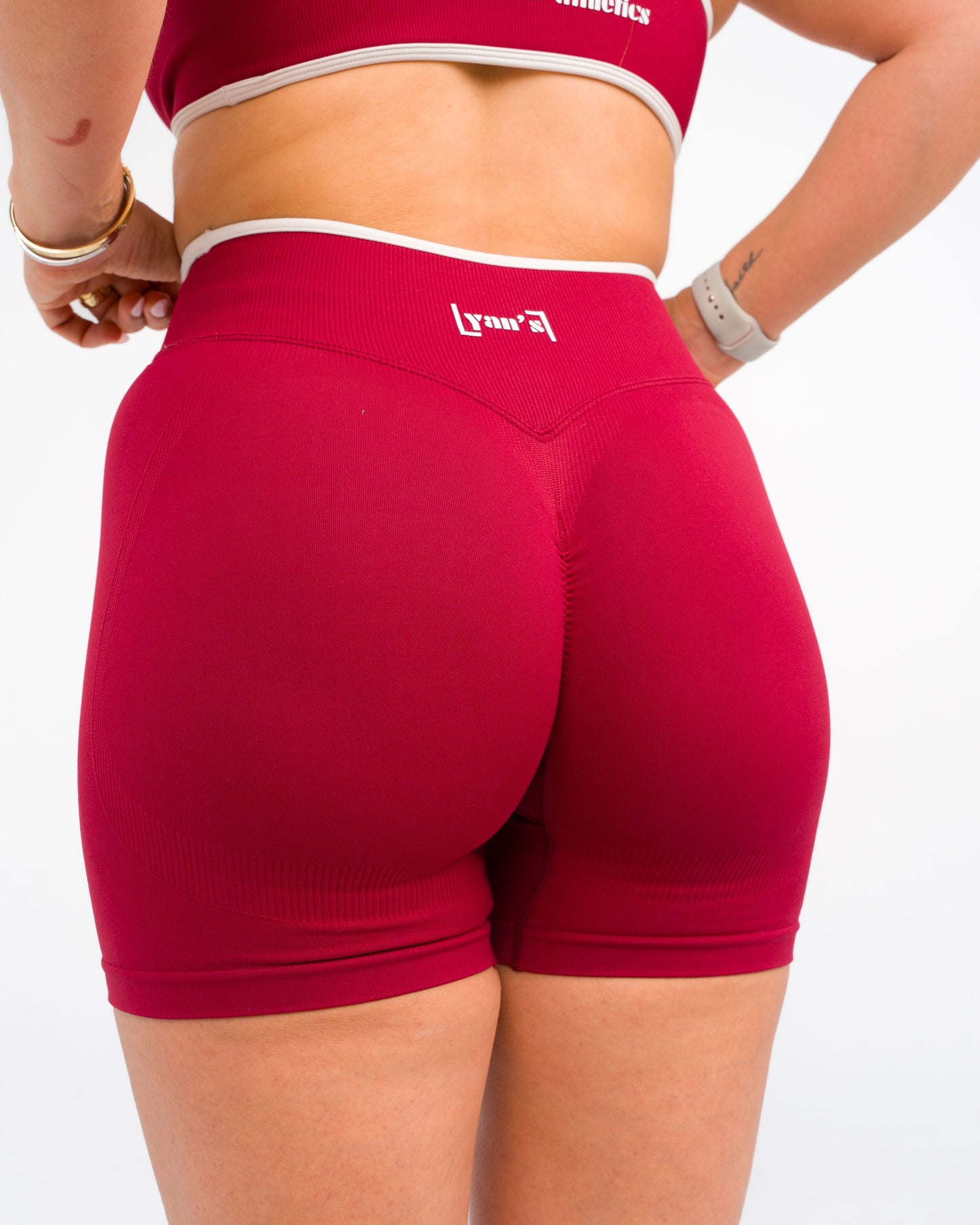 Signature Seamless Shorts