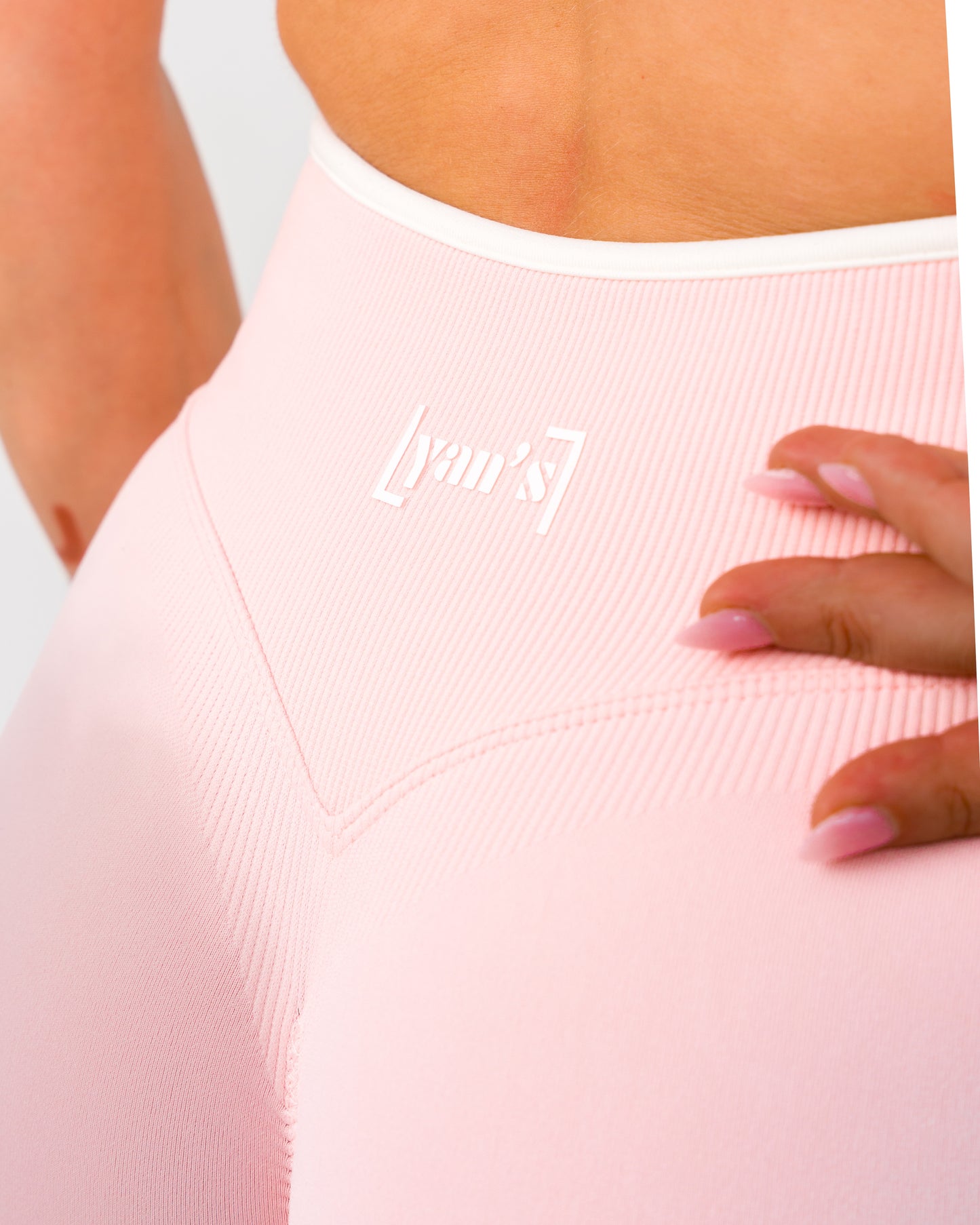 Signature Seamless Shorts